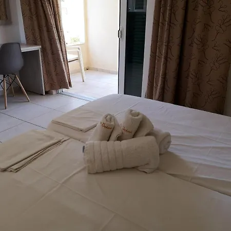 Irini-studio 8 شقة *