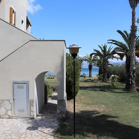 Irini-studio 8 公寓 *