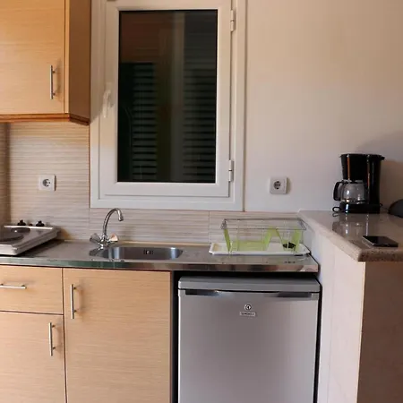 Irini-studio 8 * 卡沃斯