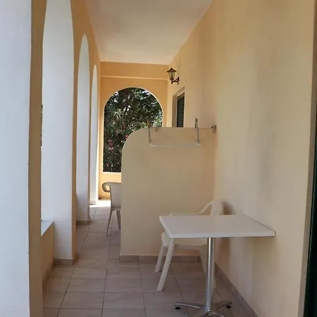 Irini-studio 8 شقة *