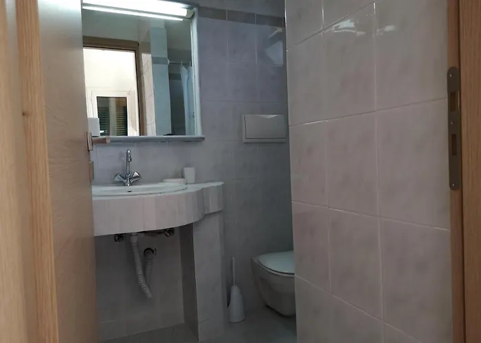 Apartmán Irini-studio 8 *
